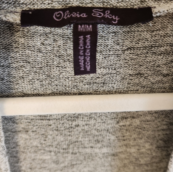 Olivia Sky Long Open Front Gray Shawl Sweater Women's Size M Soft Poncho Shrug - Picture 4 of 10